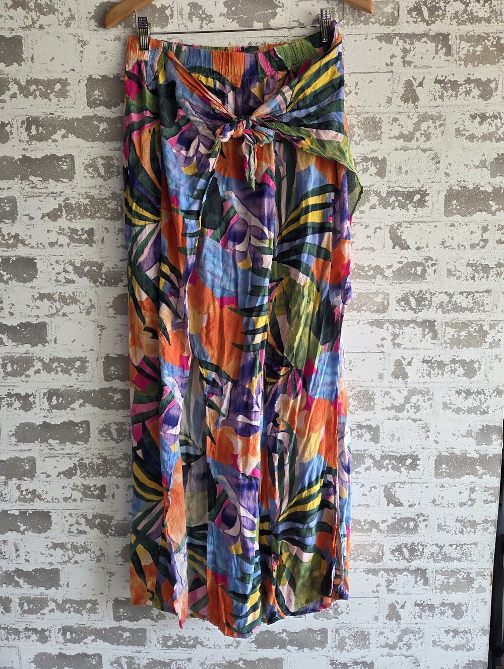 Kona Sol | M Tropical Floral Open Leg Split Front Beach Coverup Pants Tie Waist